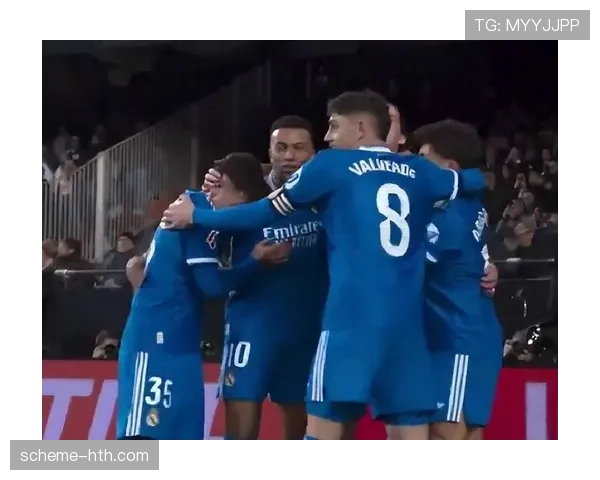 西甲焦点战再燃！巴萨皇马状态火热，争冠白热化